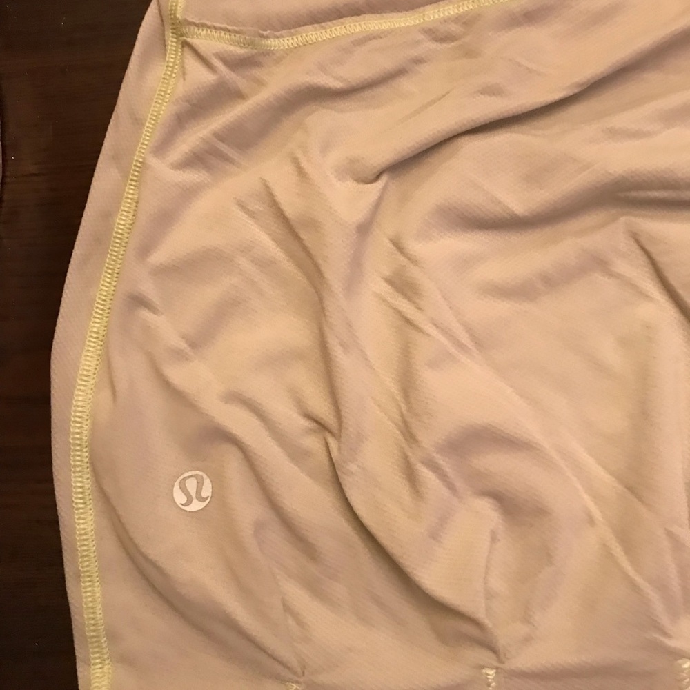 Lululemon tank with build in bra.